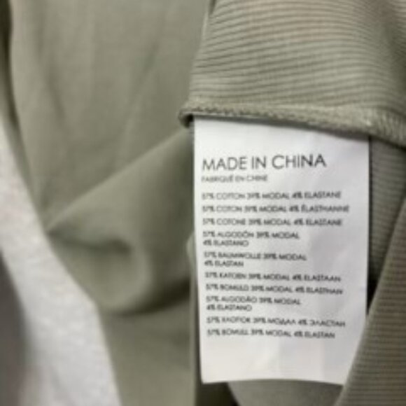 Club Monaco long sleeved scoop neck top NWT Size M - Picture 3 of 6